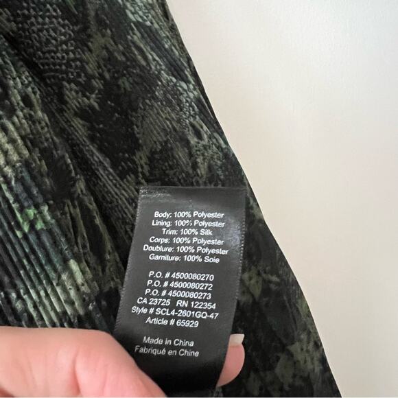 Aritzia Wilfred Talence Green Snake Off-the-Shoulder Blouse - Picture 6 of 8